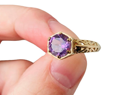 9ct Gold Amethyst Ring