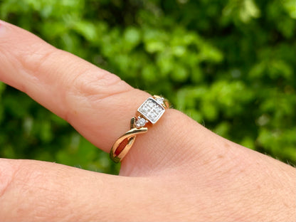 9ct Gold Diamond Ring