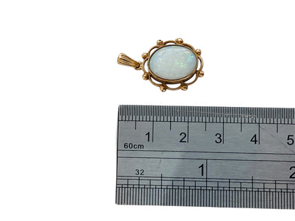 Vintage 9ct Gold Opal Pendant