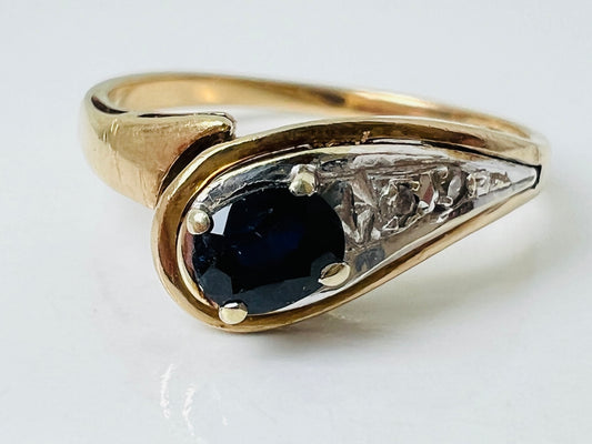 9ct Gold Sapphire & Diamond Ring