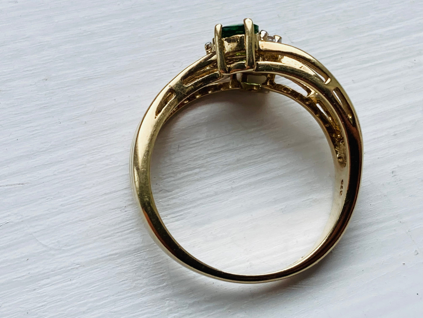 9ct Gold Diopside & Zircon Ring