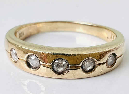 9ct Gold Diamond Ring