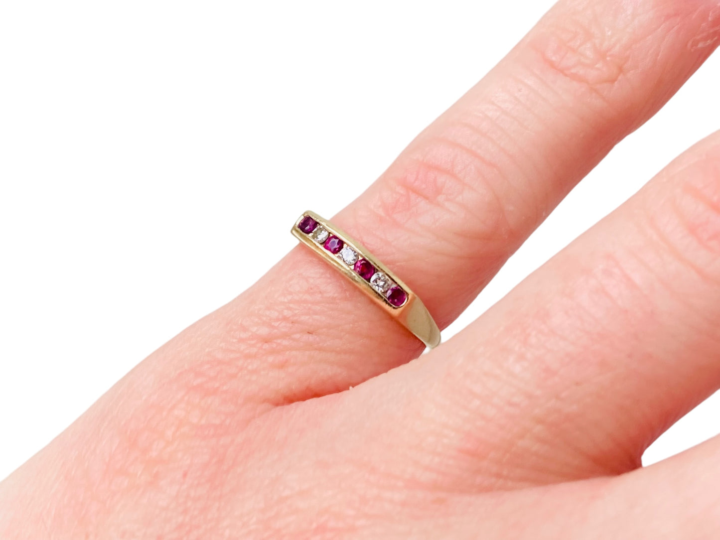 9ct Gold Ruby & Diamond Ring