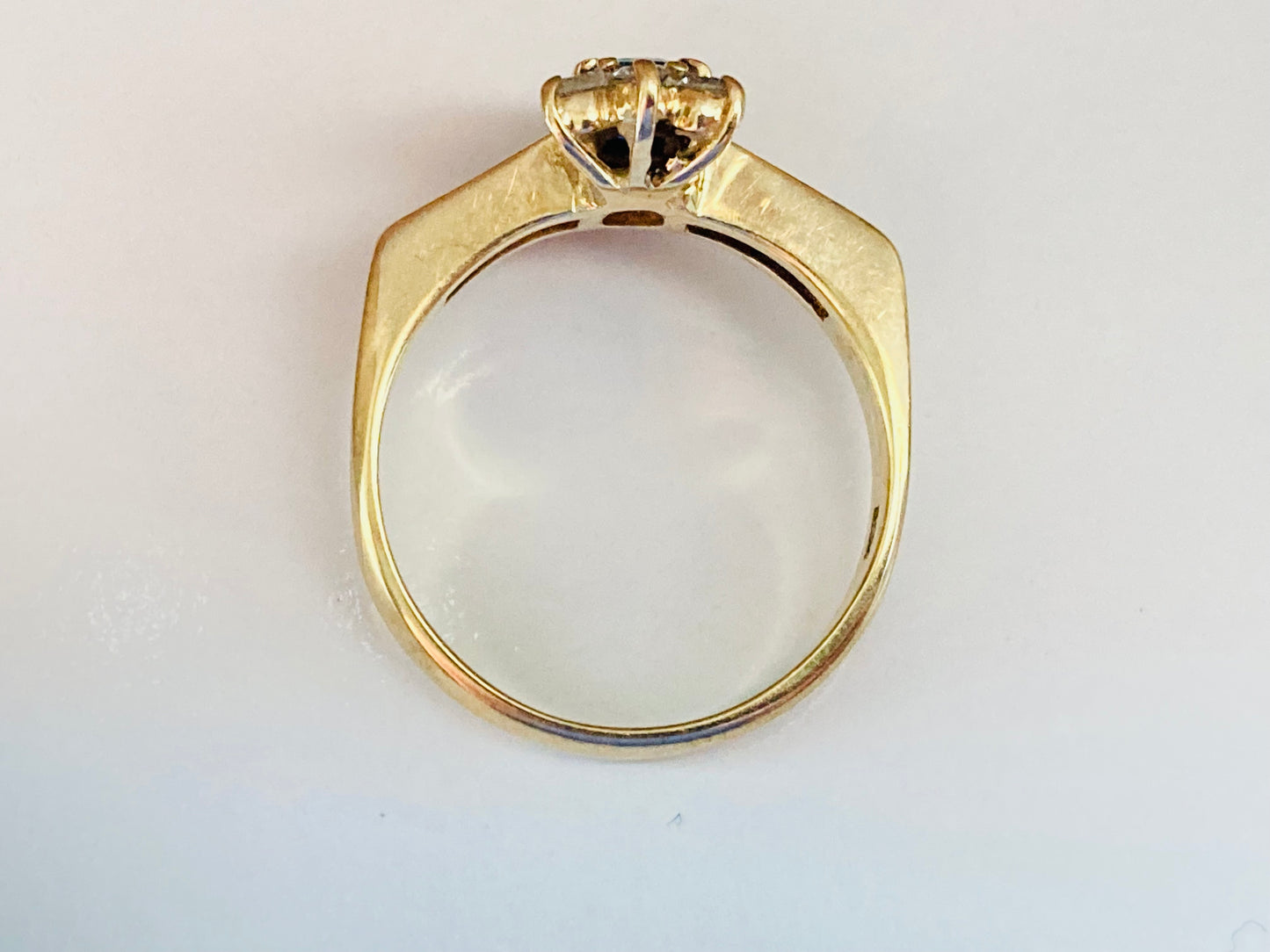 9ct Gold Sapphire & Diamond Ring