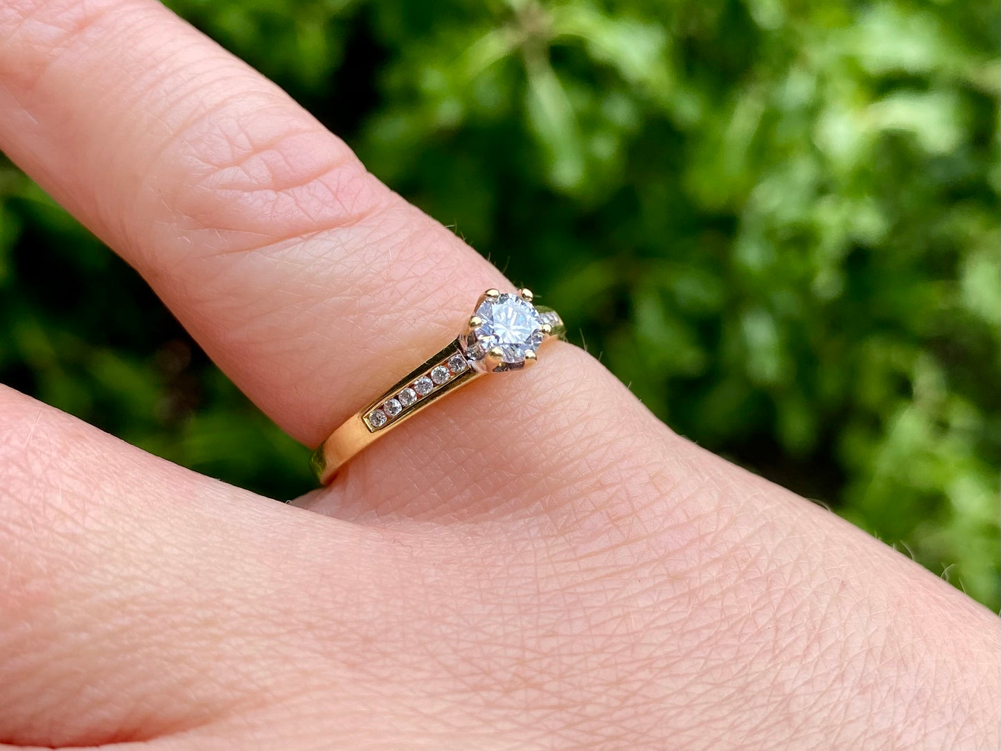 18ct Gold Diamond Ring