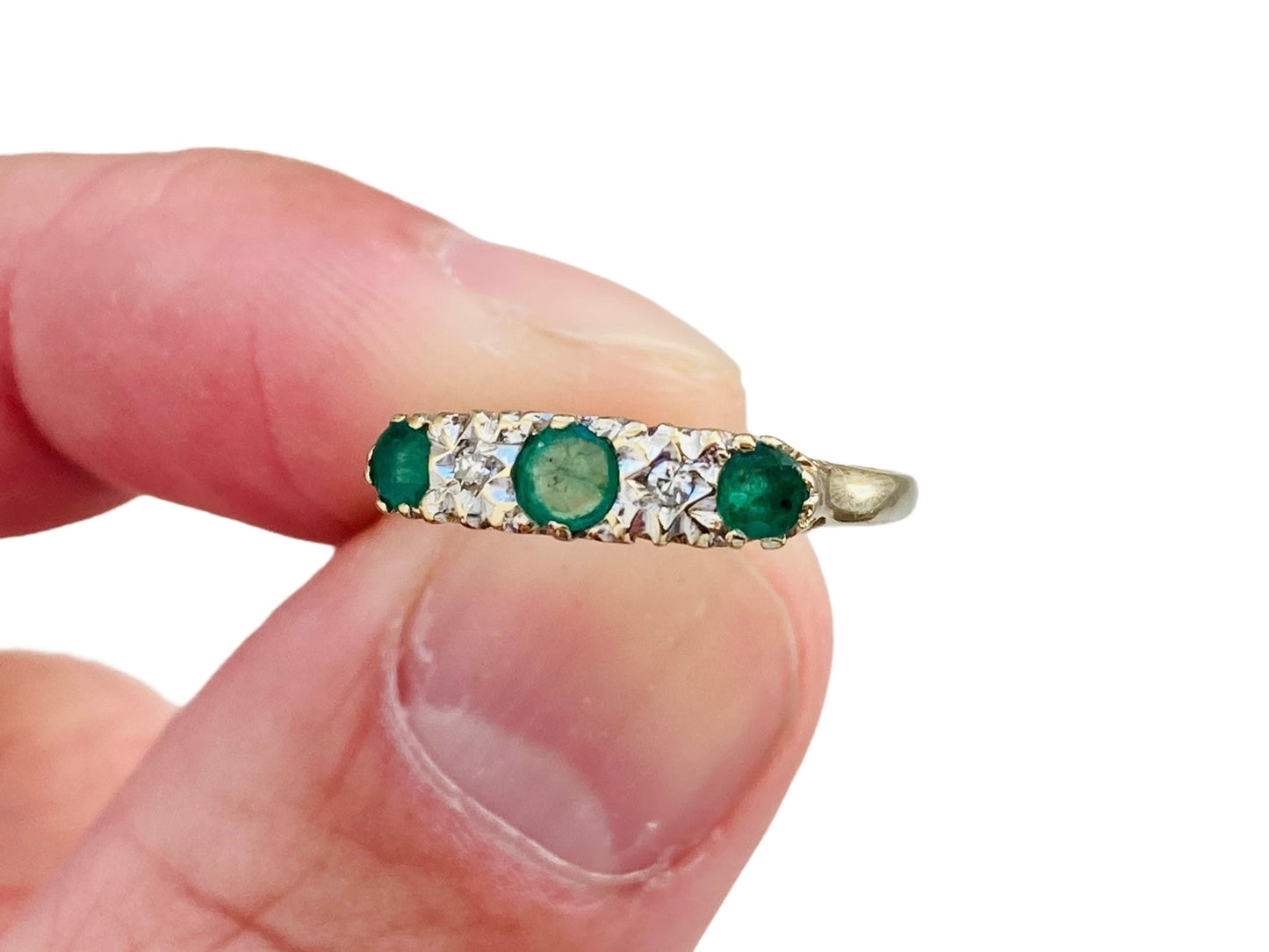 9ct Gold Emerald & Diamond Ring