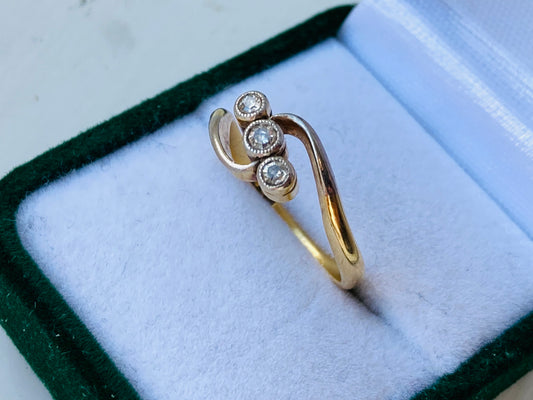 18ct Gold Diamond Ring