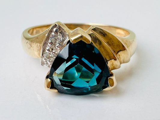 9ct Gold Topaz & Diamond Ring