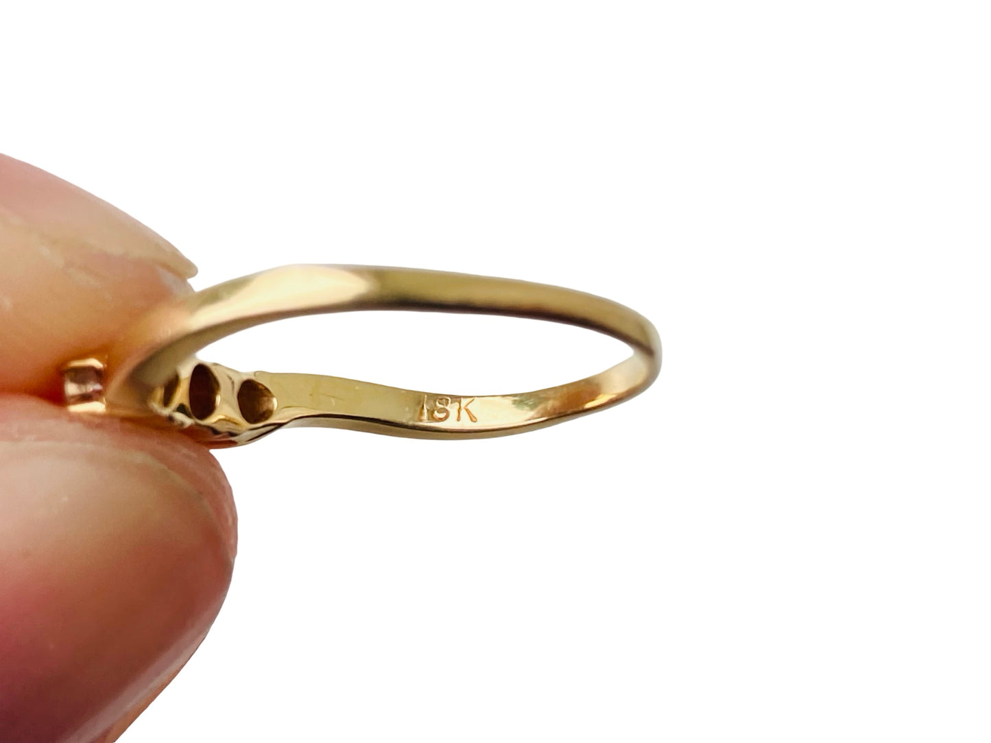 18ct Gold Diamond Curve Ring