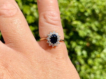 Vintage 9ct Gold Sapphire & Diamond Ring