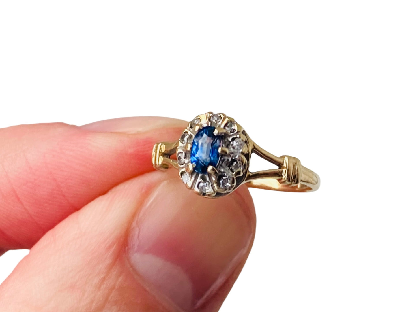 9ct Gold Sapphire & Diamond Ring