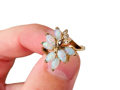 Vintage 9ct Gold Opal & Diamond Ring