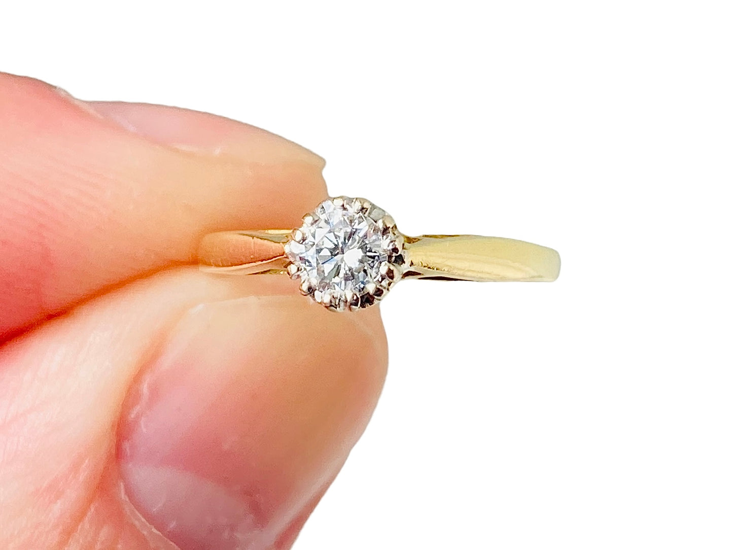 18ct Gold Diamond Solitaire Ring