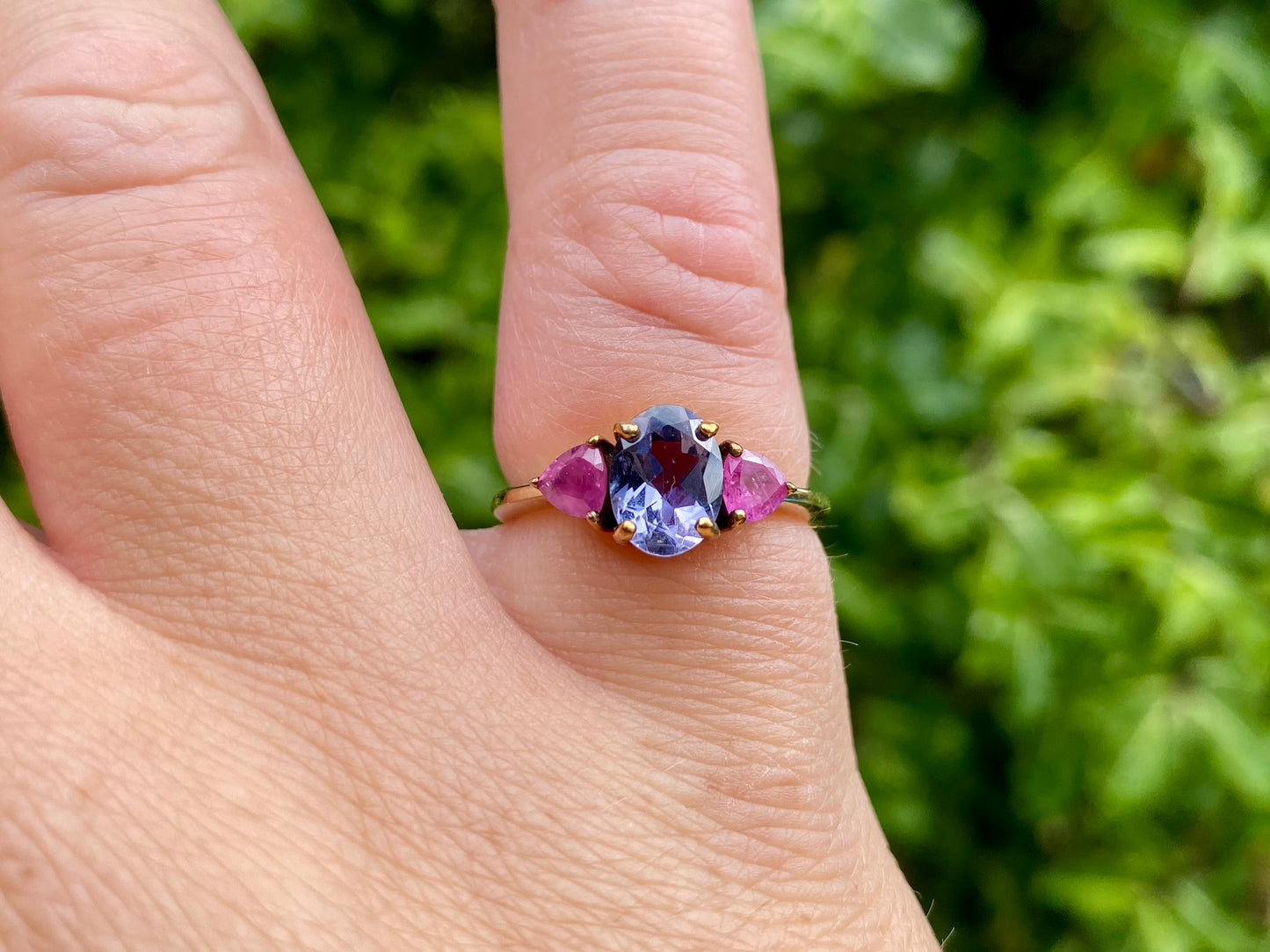 9ct Gold Iolite & Pink Sapphire Ring