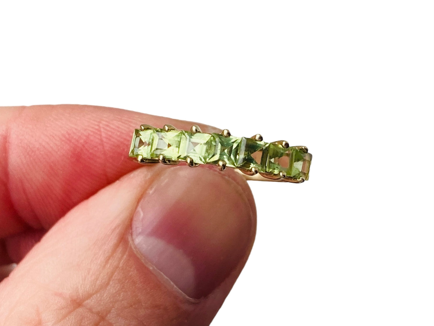 9ct Gold Peridot Ring