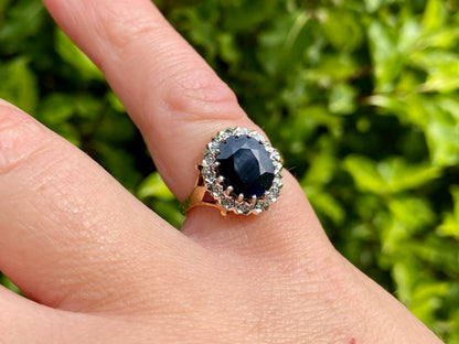 Vintage 9ct Gold Sapphire & Diamond Ring