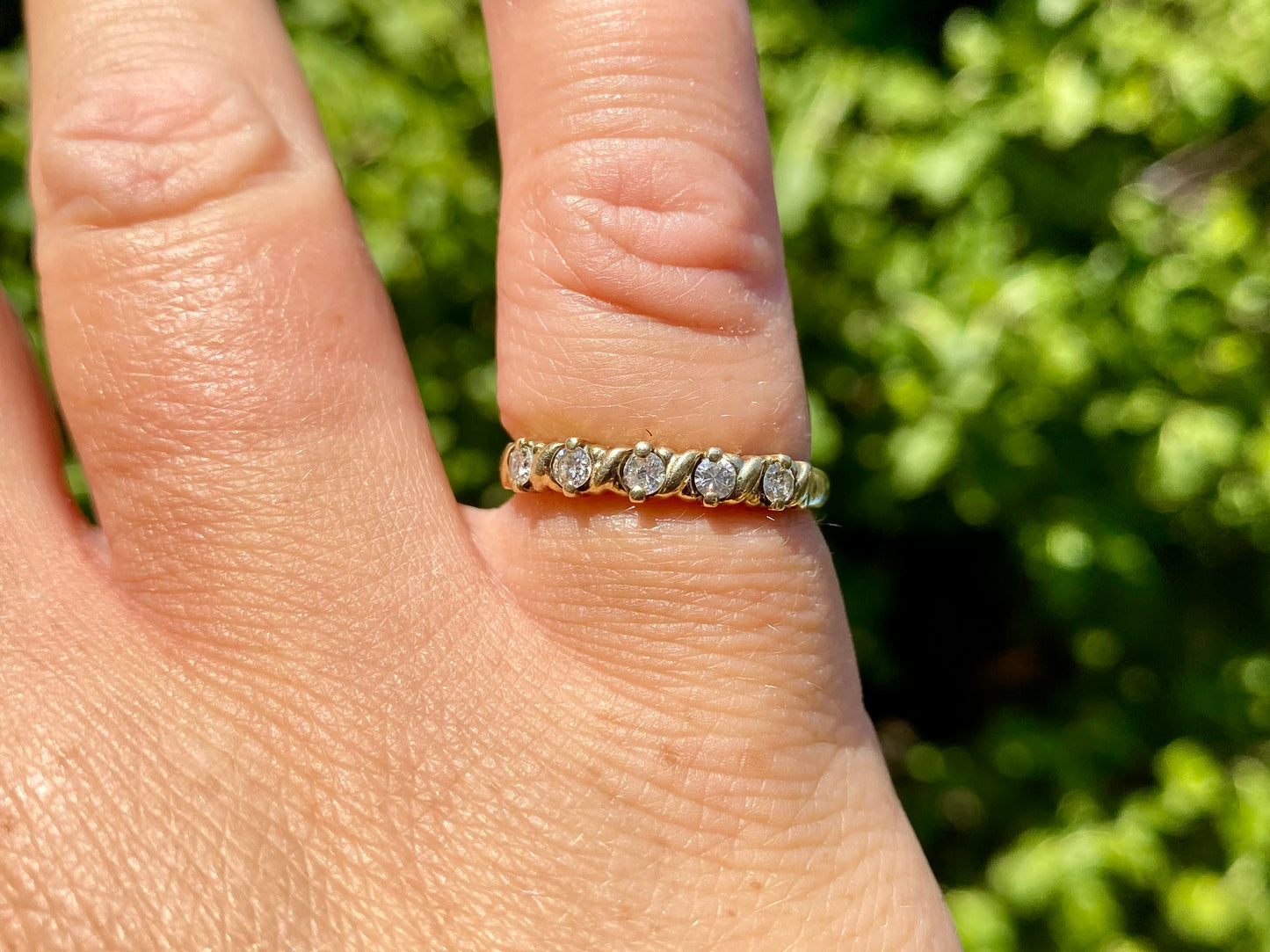 Vintage 9ct Gold Diamond Ring