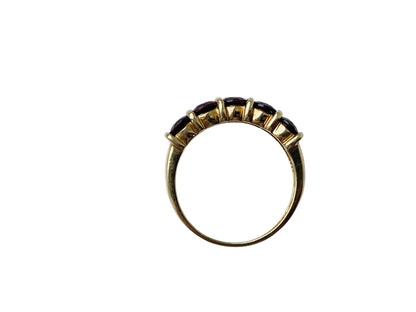 9ct Gold Garnet Ring