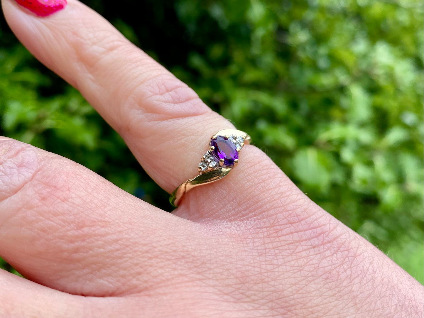 9ct Gold Amethyst & Diamond Ring