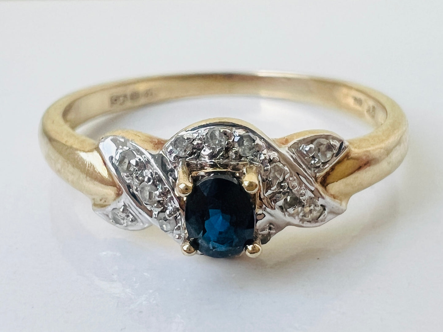 9ct Gold Sapphire & Diamond Ring