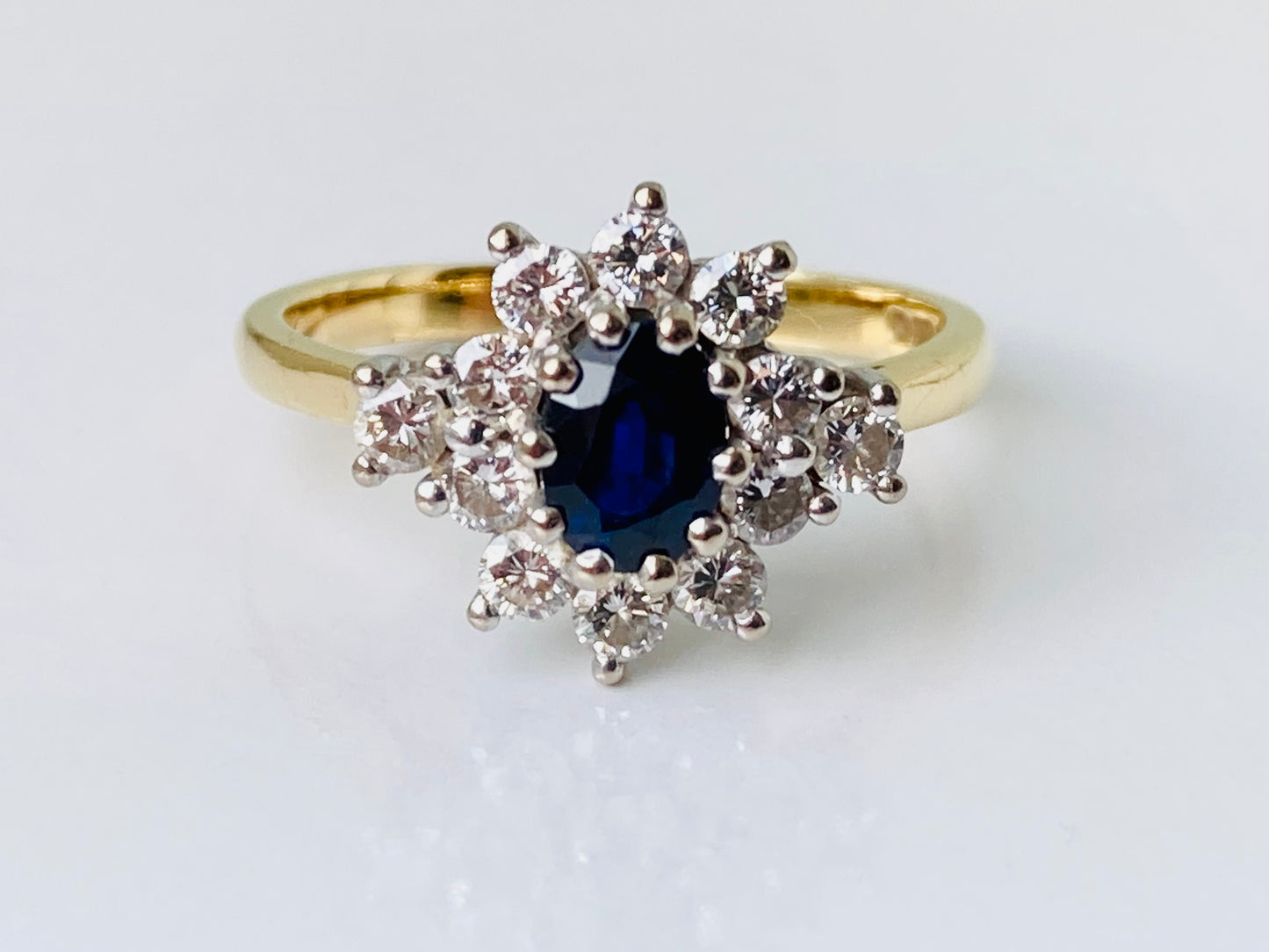 Vintage 18ct Gold Sapphire & Diamond Ring