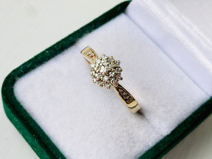 Vintage 9ct Gold Diamond Ring