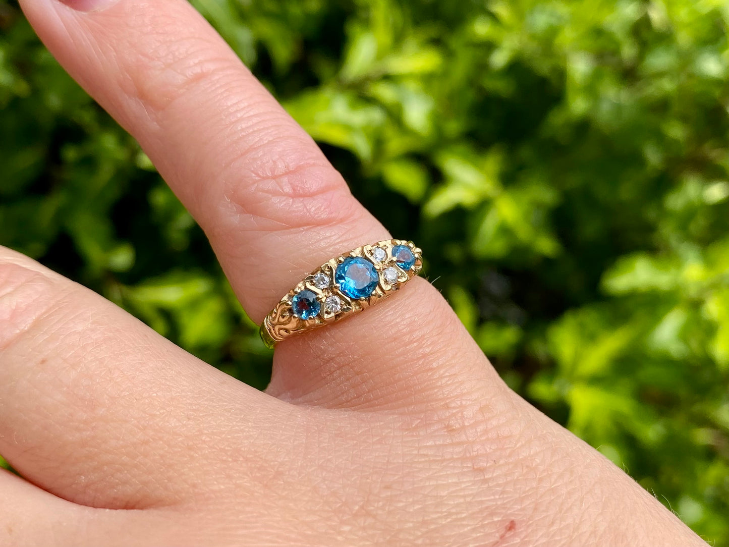 Vintage 9ct Gold Topaz & Diamond Ring