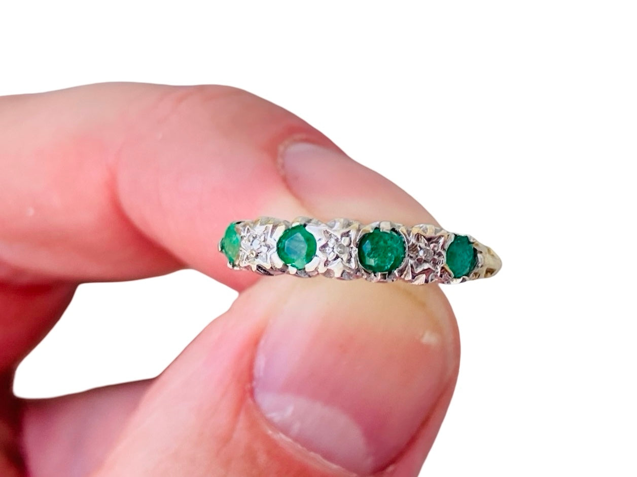 9ct Gold Emerald & Diamond Ring