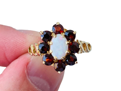 Vintage 9ct Gold Opal & Garnet Ring