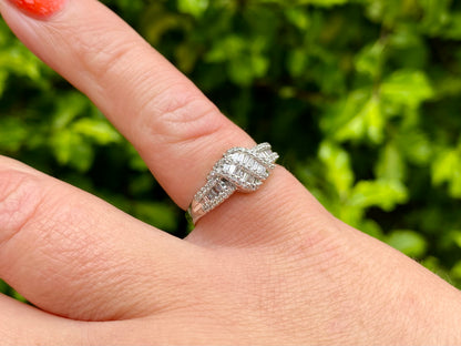 18ct Gold Diamond Ring