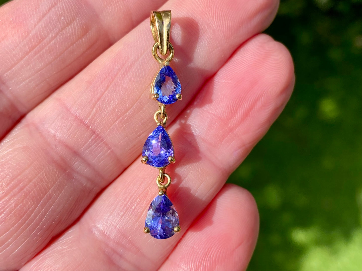 9ct Gold Tanzanite Pendant