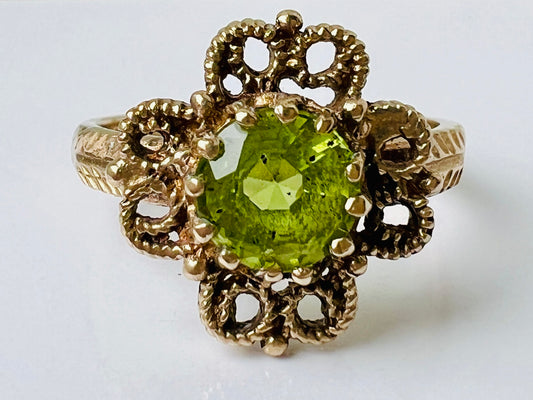 Vintage 9ct Gold Peridot Ring