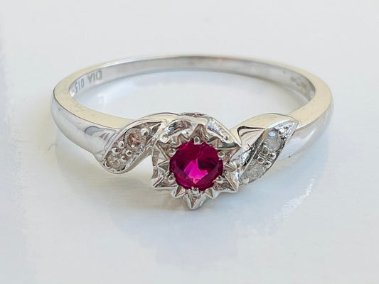 9ct Gold Ruby & Diamond Ring