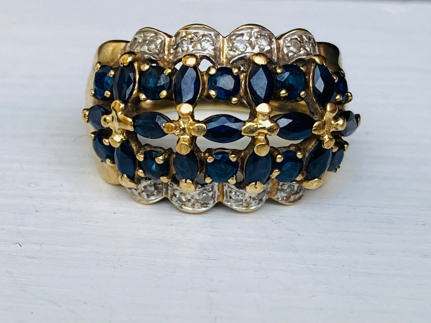 9ct Gold Sapphire & Diamond Ring