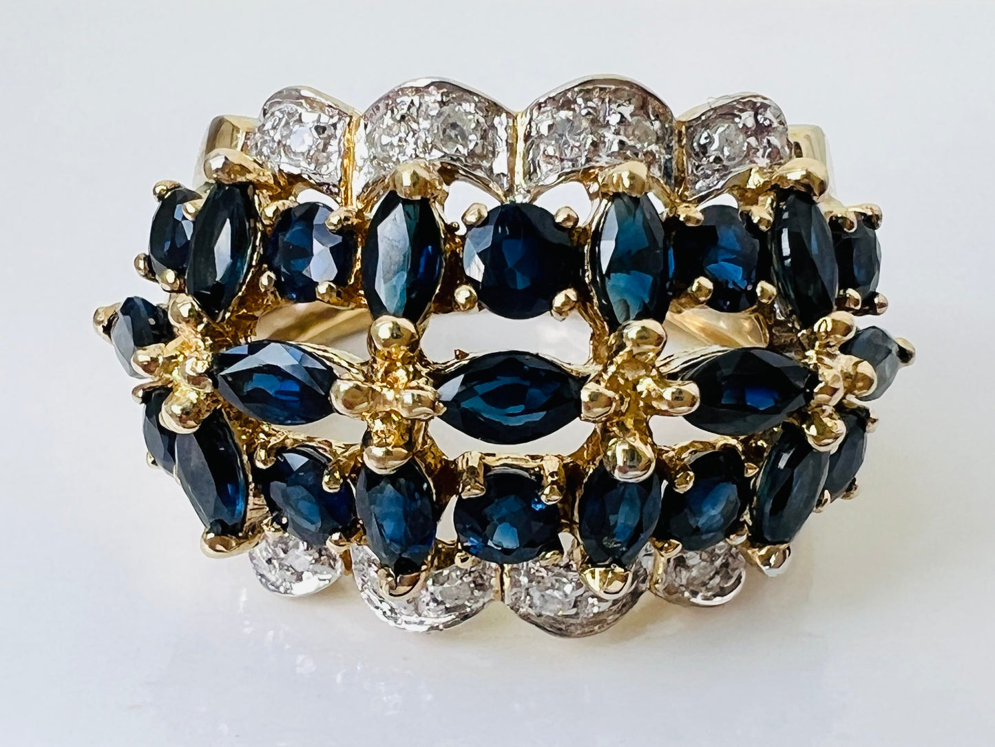 9ct Gold Sapphire & Diamond Ring
