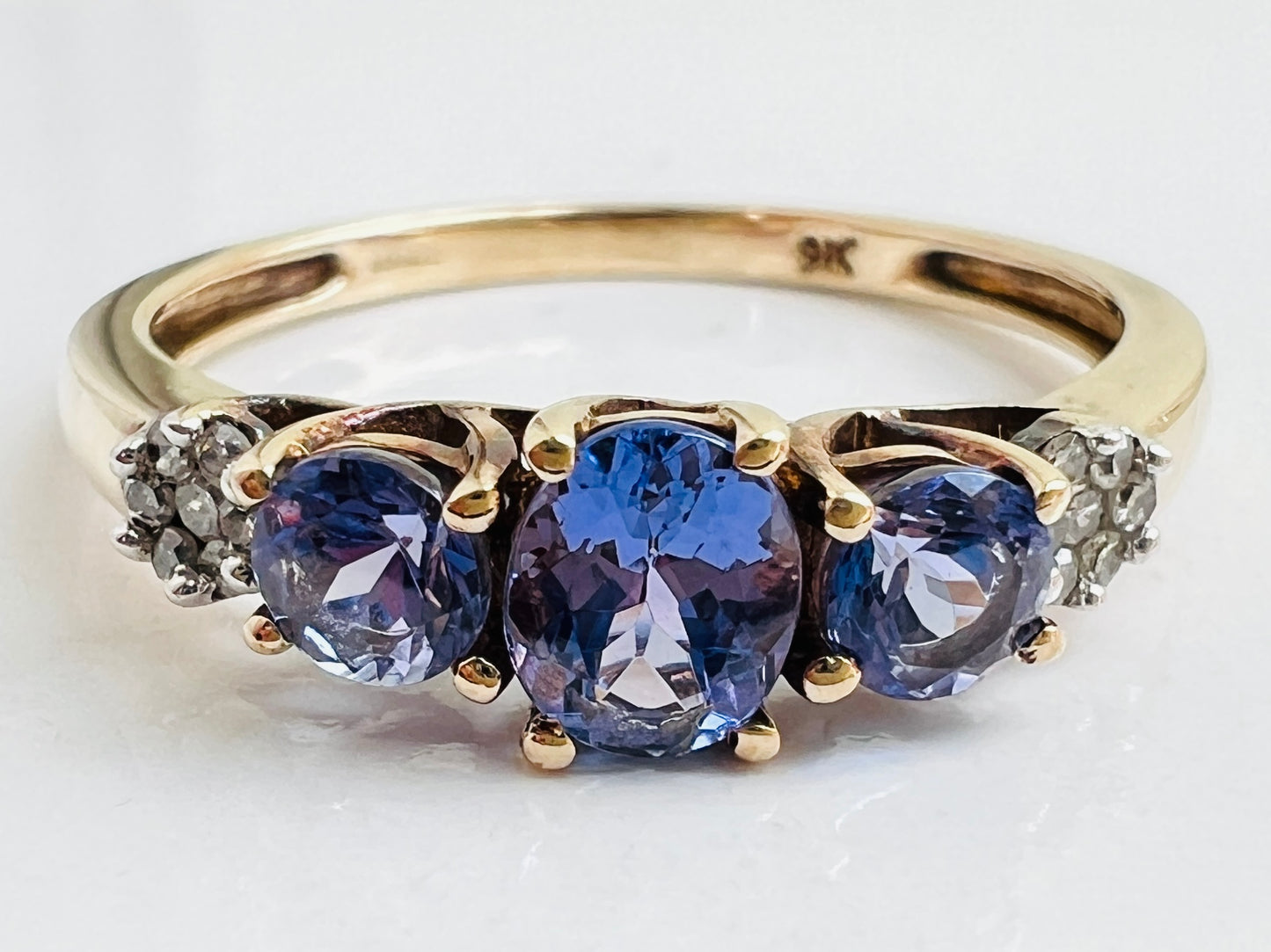 9ct Gold Tanzanite & Diamond Ring