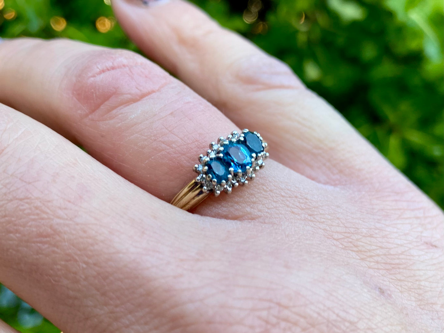 Vintage 9ct Gold Topaz & Diamond Ring