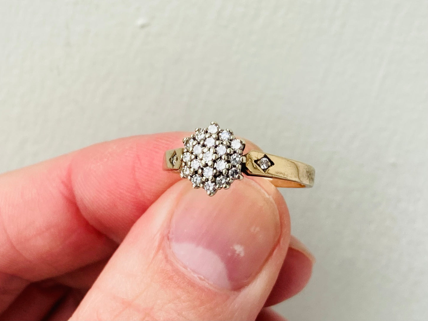 Vintage 9ct Gold Diamond Ring