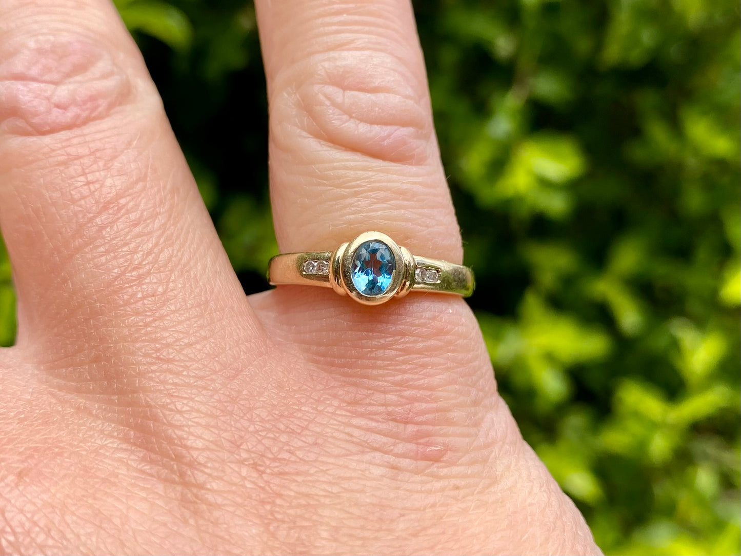 9ct Gold Topaz & Diamond Ring