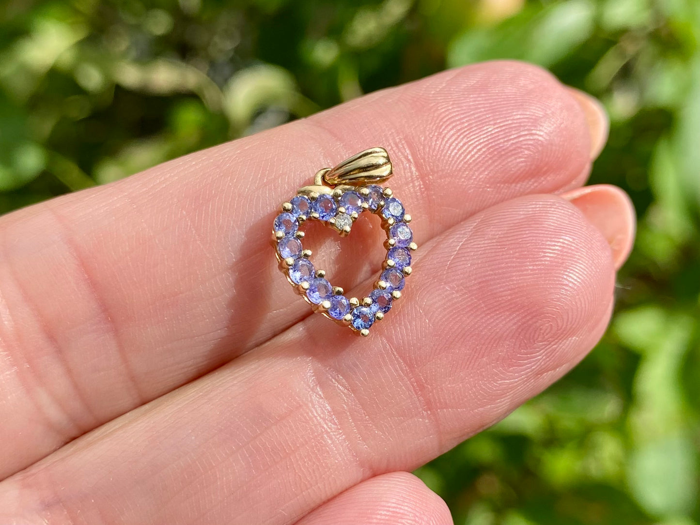 9ct Gold Tanzanite & Diamond Heart Pendant