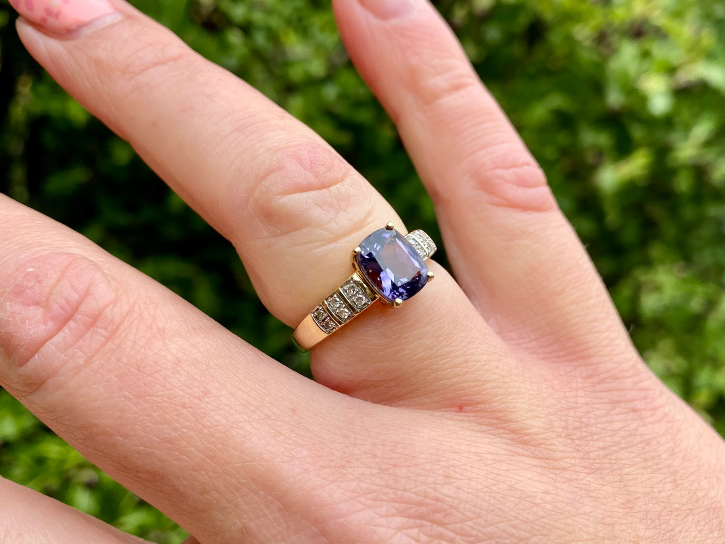 9ct Gold Iolite & Diamond Ring