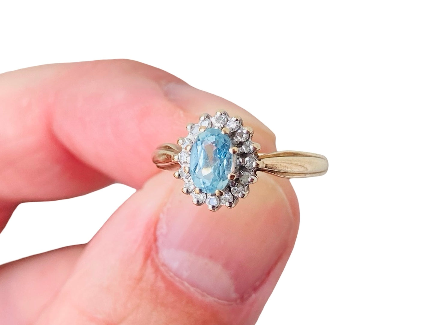 Vintage 9ct Gold Aquamarine & Diamond Ring
