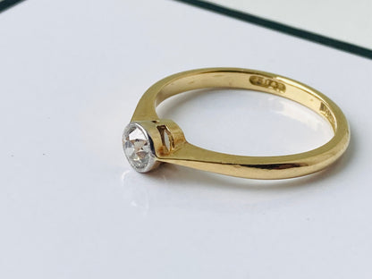 Antique 18ct Gold Solitaire Diamond Ring