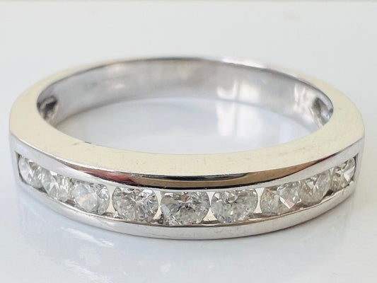 18ct Gold Nine-Stone Diamond Ring