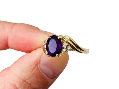 9ct Gold Amethyst & Diamond Ring