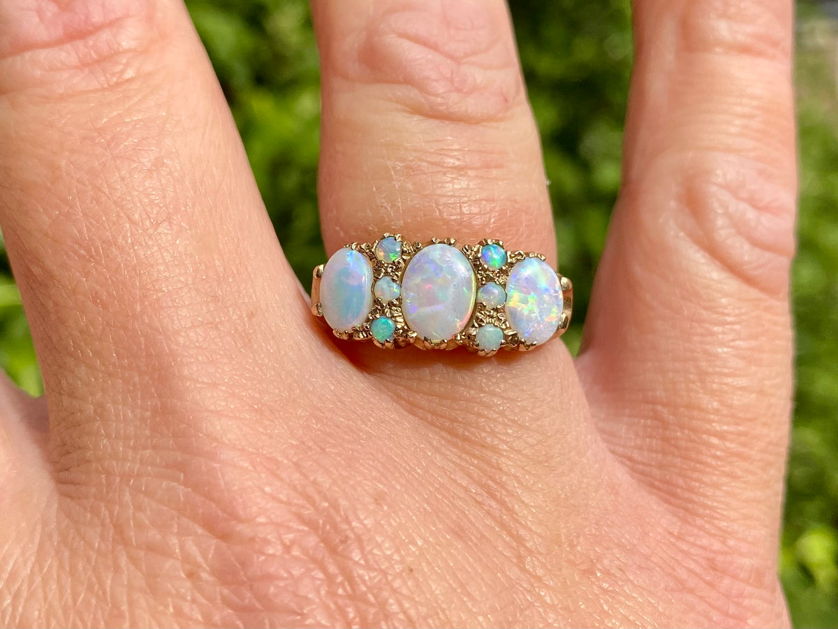 Vintage 9ct Gold Opal Ring
