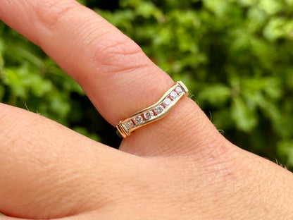 9ct Gold Curved Diamond Ring