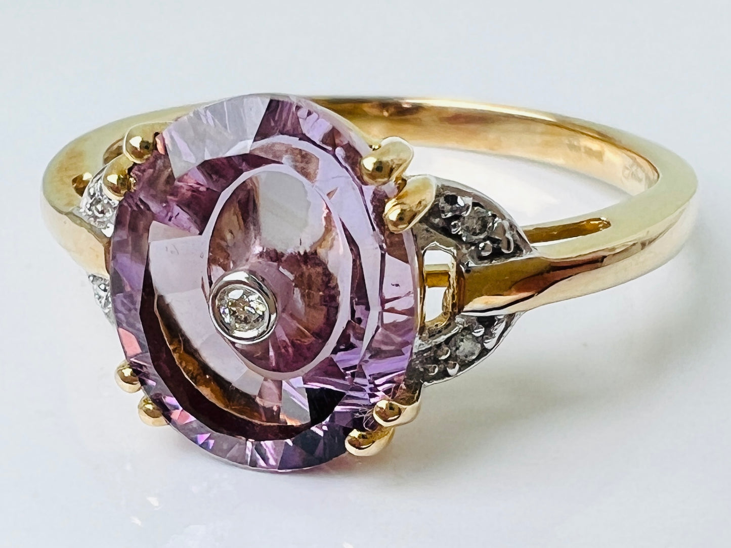 9ct Gold Lehrer Amethyst & Diamond Ring
