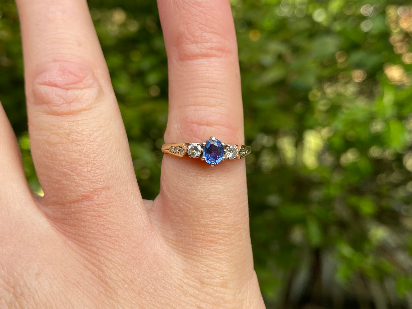 Vintage 9ct Gold Sapphire & Diamond Ring