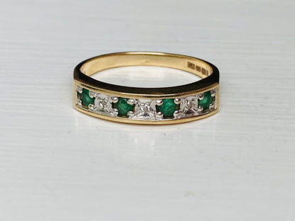 9ct Gold Emerald & Diamond Ring